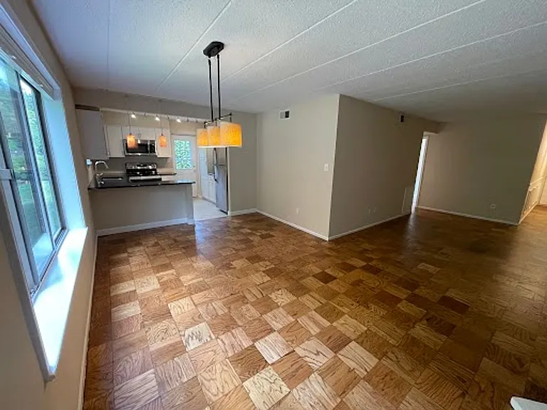 411 W Conestoga Rd — Photo 14