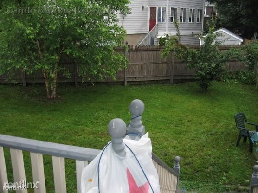 2nd image of 160 Cushing St #1