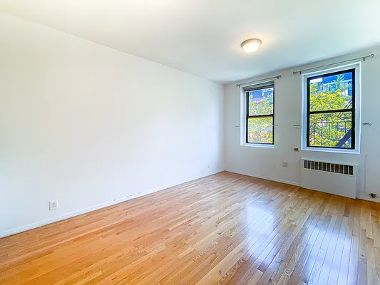 Rented by City Connections Realty | media 16