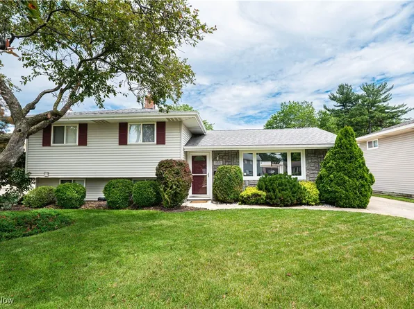 155 Erieview Dr, Eastlake, OH 44095