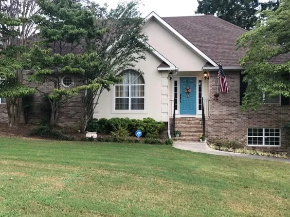 1099 Kings Forest Dr, Leeds, AL 35094