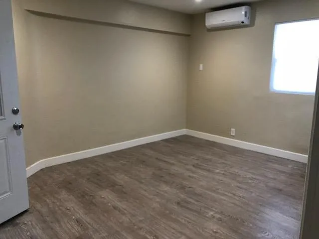 1635 Lake St #7 — Photo 6