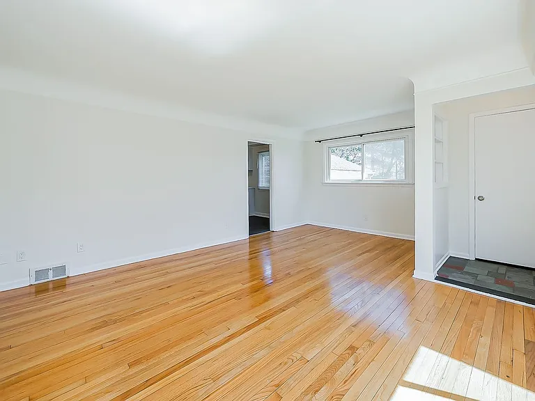8701 Brookville Rd — Photo 3