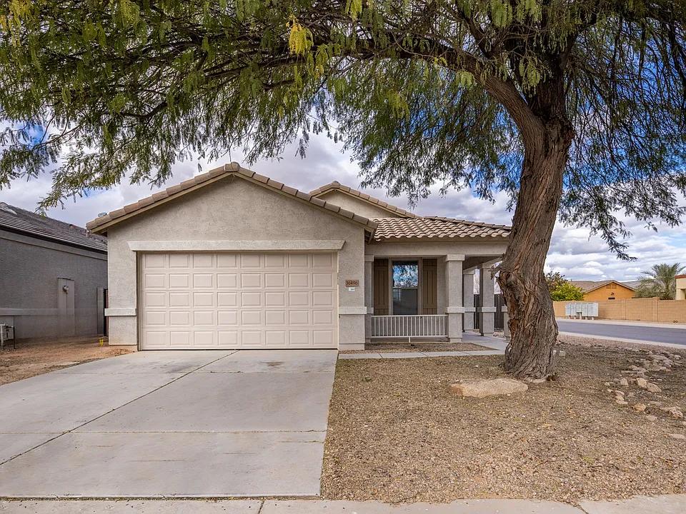 36496 W Pampoloma Ave