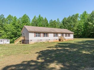 1085 Renrut Rd, Brodnax, VA 23920
