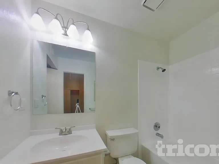 2206 W Monona Dr — Photo 9