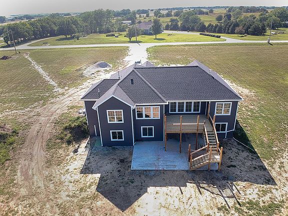 3rd image of 22940 Necole Rd