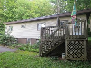 1033 School St, Palmer, MA 01069