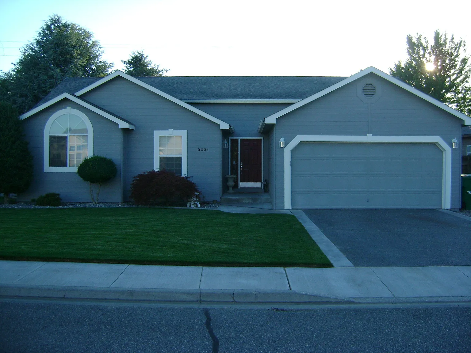 9031 W Falls Ave photo 1