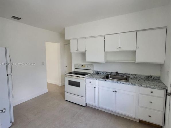 miami-florida-452695494 picture