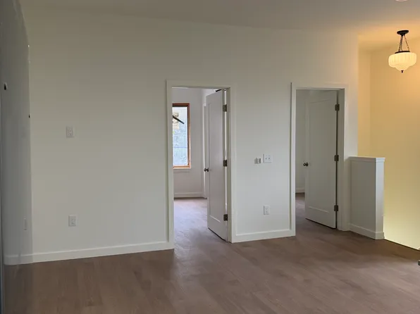 12 N Center St #3, Schenectady, NY 12305