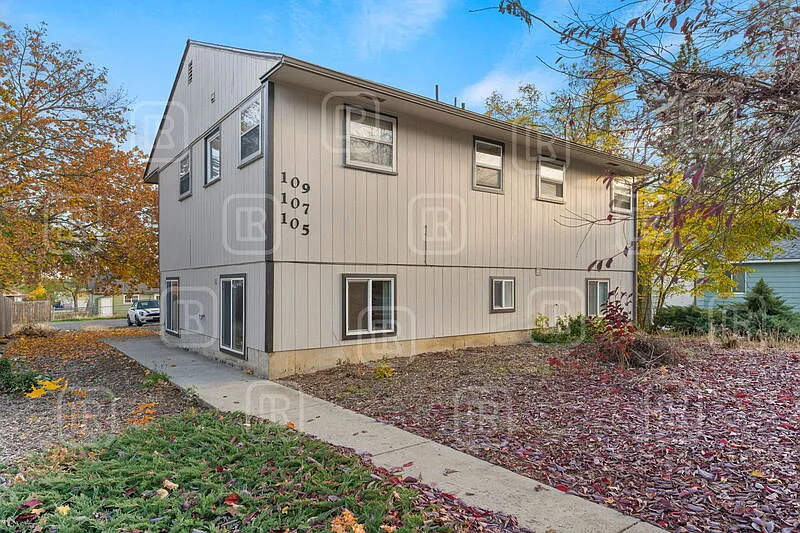 107 W 3rd St #1