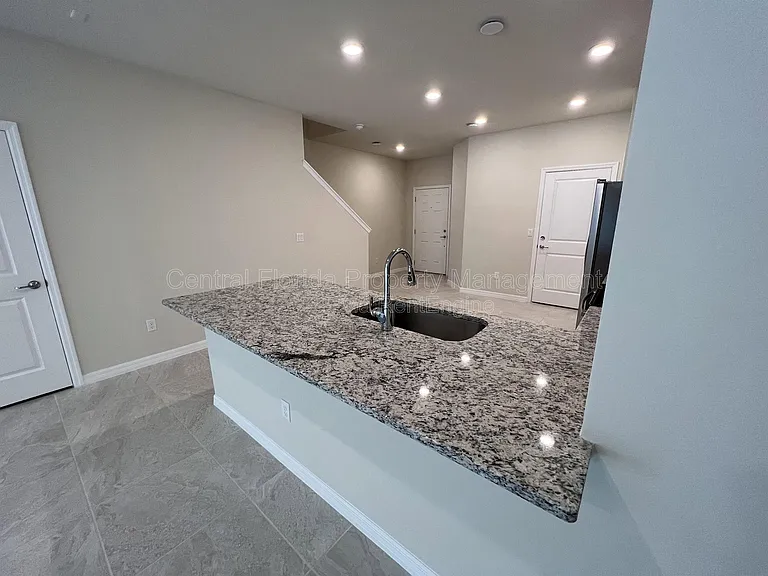 4517 Sparkling Shell Ave — Photo 8