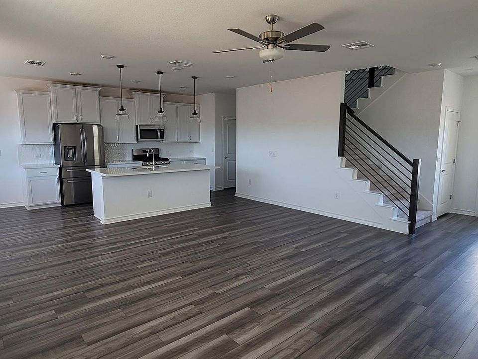 Spacious living area with ample amount of sunlight