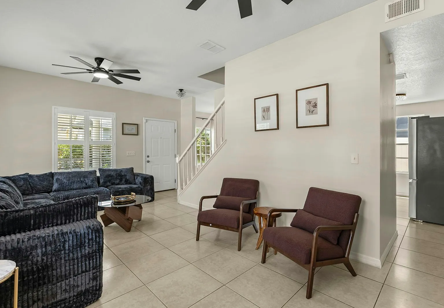 809 N Fern Creek Avenue — Photo 3