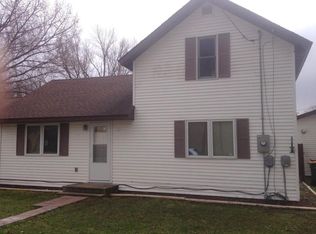 351 2nd St SW, Glenville, MN 56036
