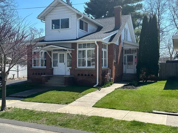 101 Skeele St, Chicopee, MA 01013