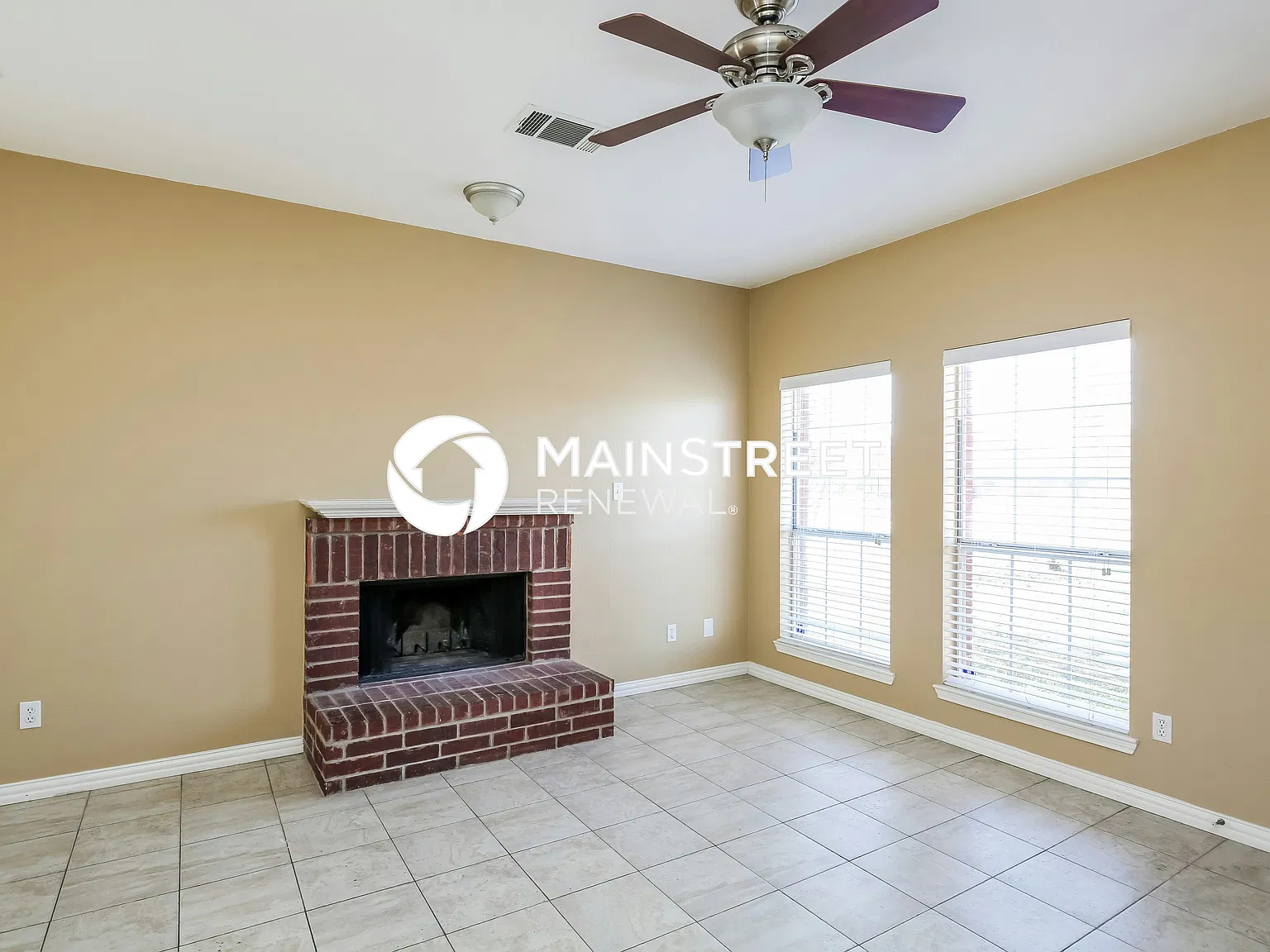 1538 Prescott Dr — Photo 2