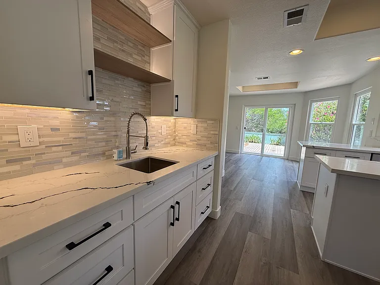 401 Hickoryhill Dr — Photo 11