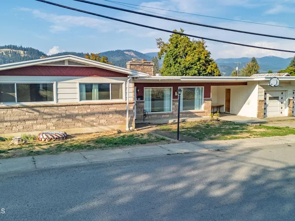 1402 W Jefferson Ave, Saint Maries, ID 83861