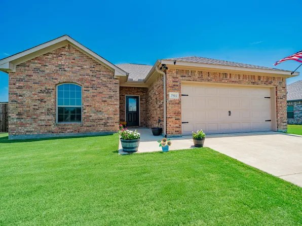2901 Emma Ln, Mabank, TX 75147