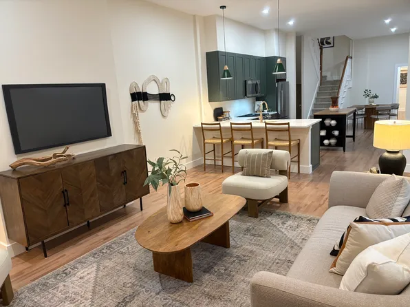 989 Parkside Pl, Cincinnati, OH