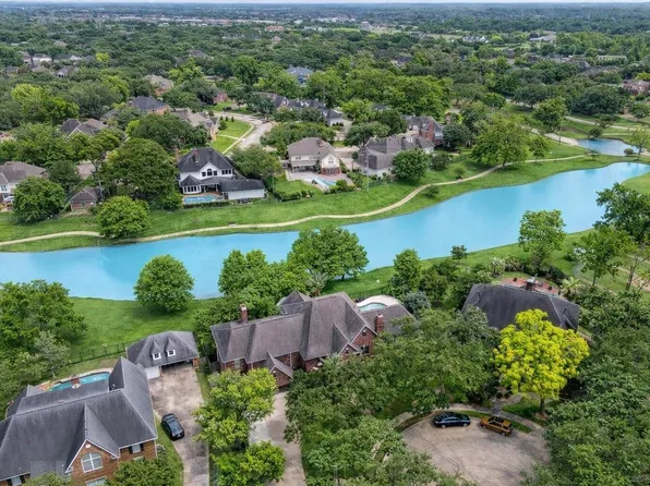 14 Tredington St, Sugar Land, TX 77479