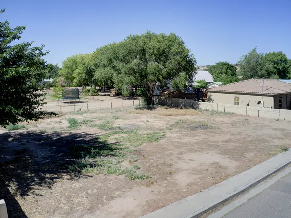 3510 Bluewater Rd NW, Albuquerque, NM 87105