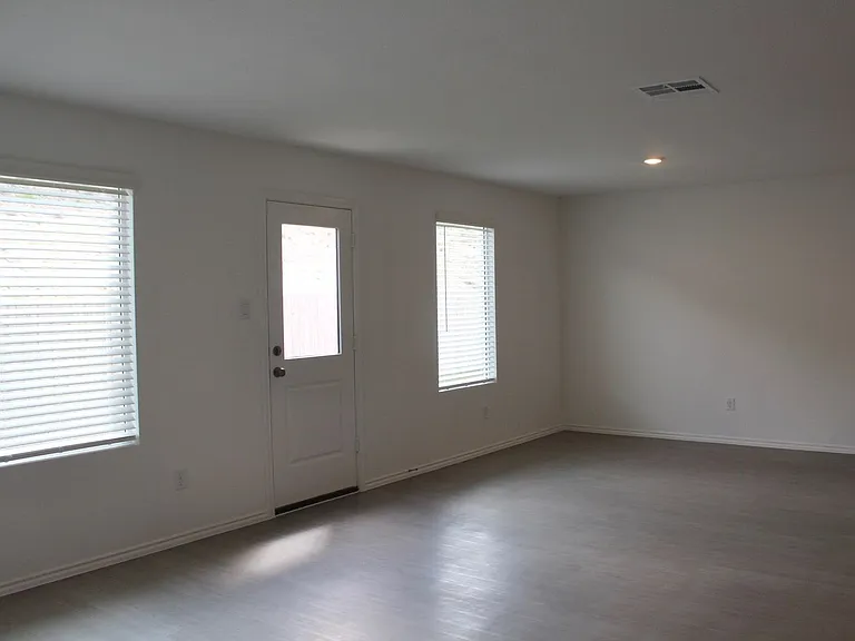 216 Ayla Marie Cv — Photo 3