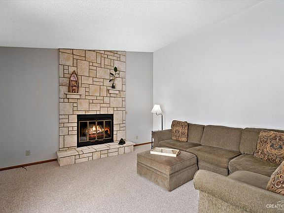 5th image of 794 Lake Holiday Dr