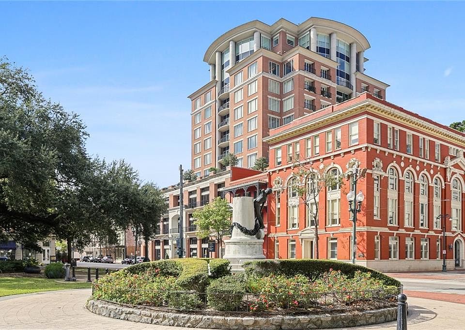 1st image of 625 Saint Charles Ave APT 5A