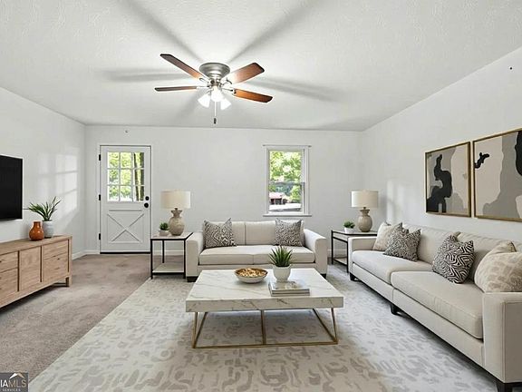 3rd image of 245 Amanda Ct