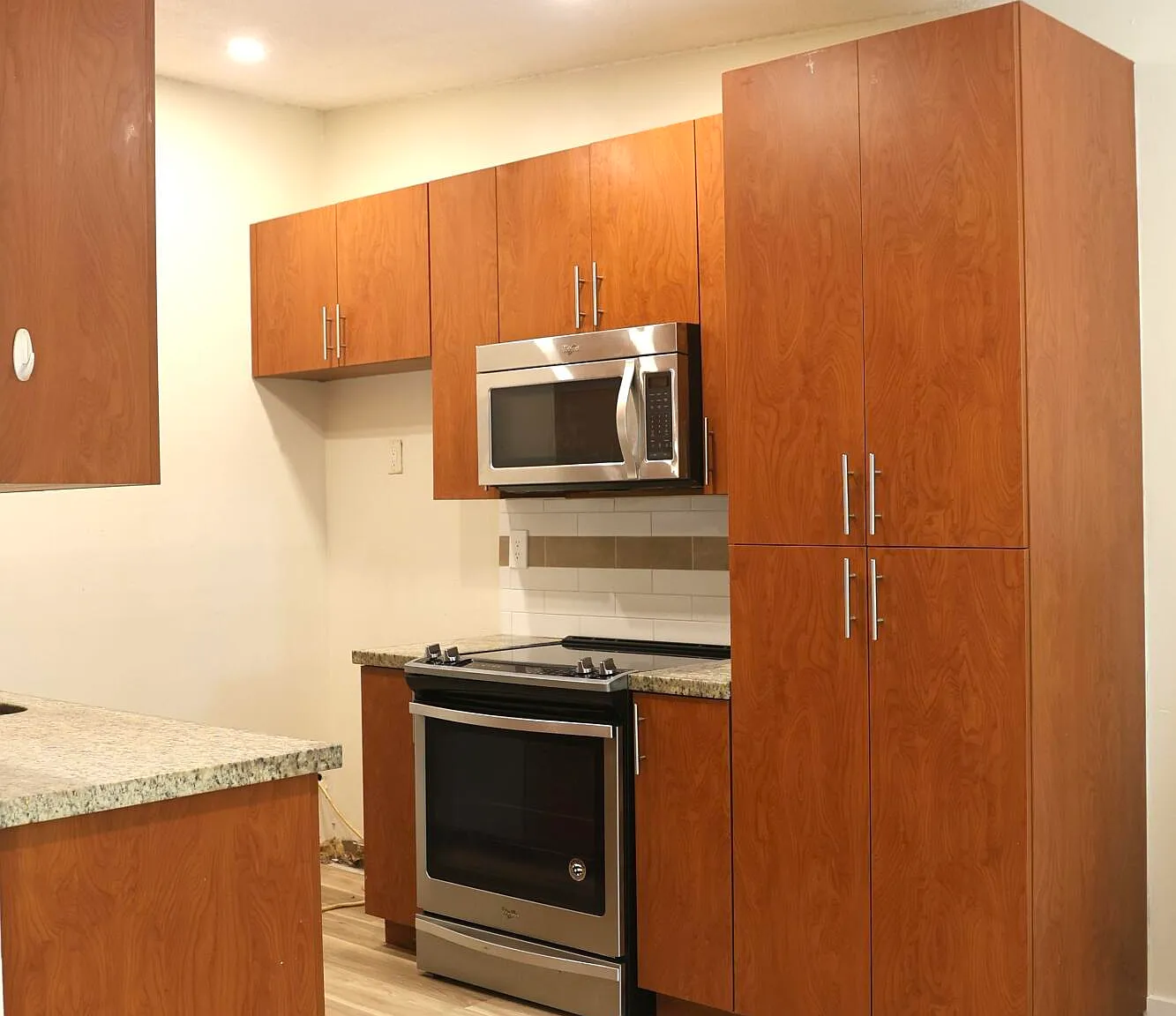 3 bed, 2.0 bath, 1235 sqft, $2,650 — Photo 3