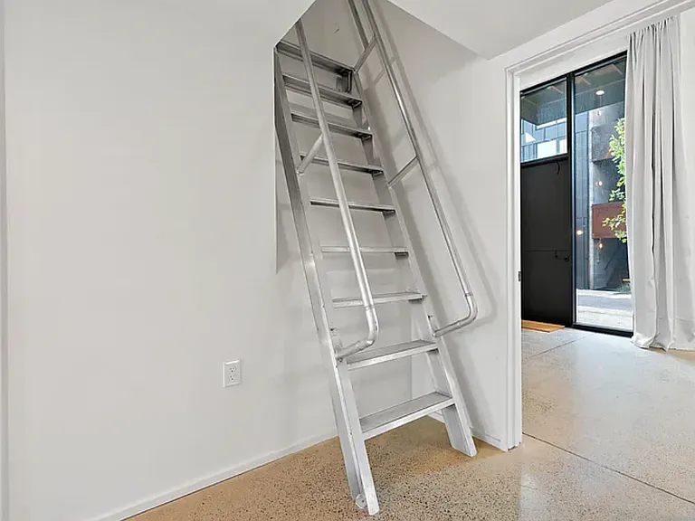 2323 2nd Ave S #1A — Photo 35