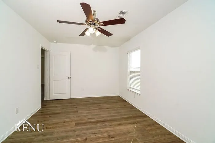 121 Scarborough Bnd — Photo 14