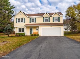 3 Travers Ln, Saratoga Springs, NY 12866