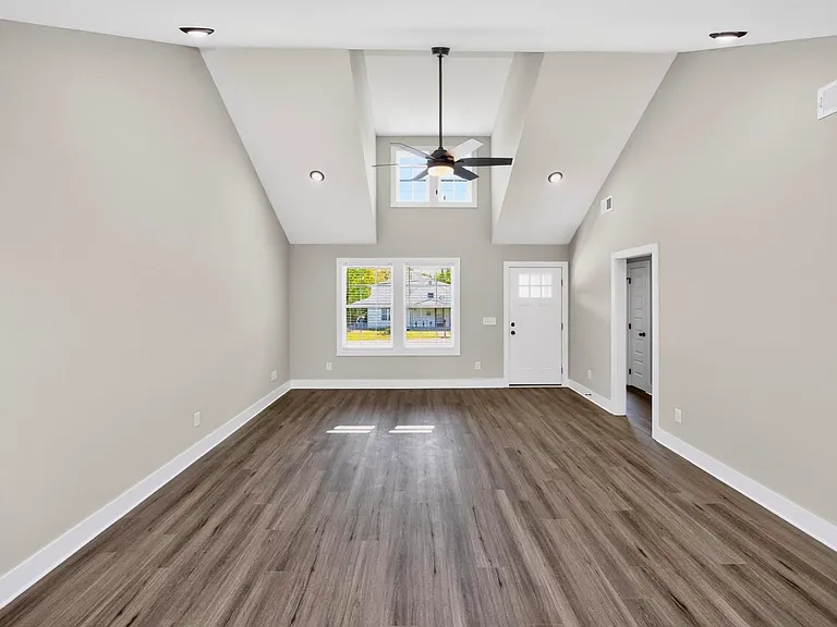 206 Ross Ave #110 — Photo 6