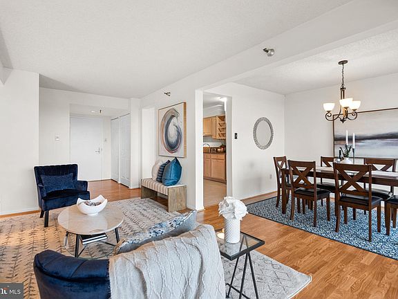 4th image of 7401 Westlake Ter APT 1106