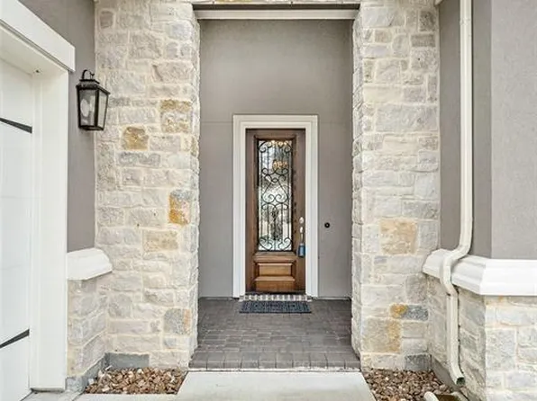 131 Amber Jade Ct, Conroe, TX 77304