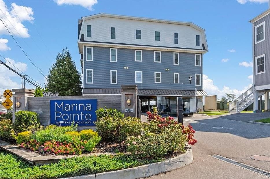 1st image of 321 Marina Pointe Drive