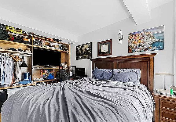 4th image of 105 E 37th St #4AB