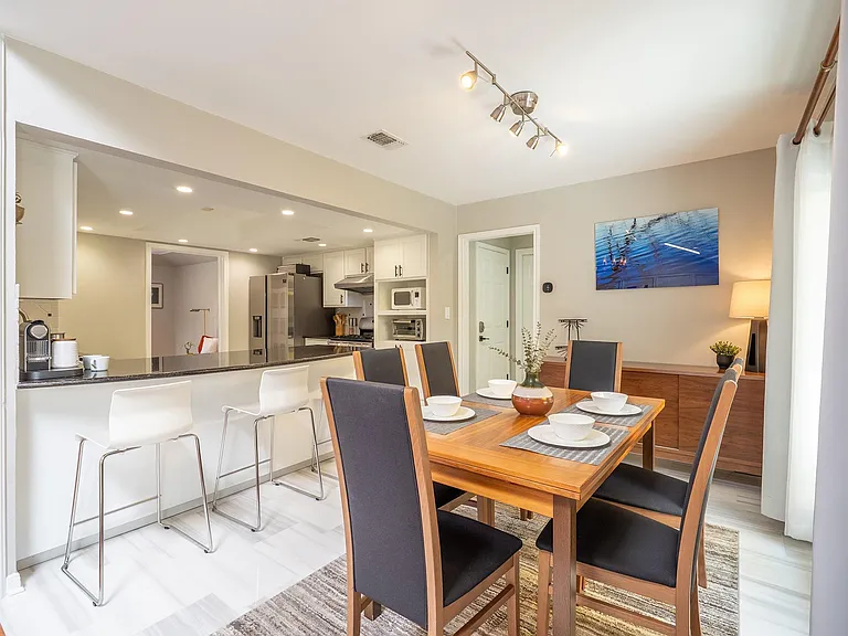 2110 Wychwood Dr — Photo 13