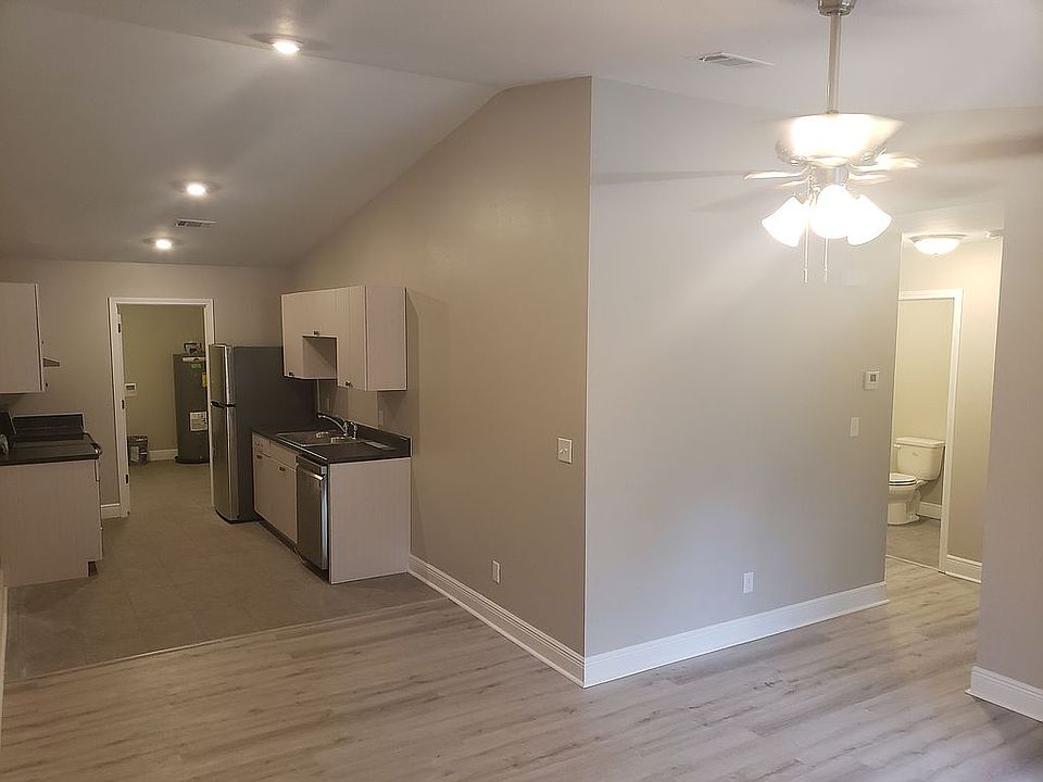 2nd image of 6227 Dallas Ave