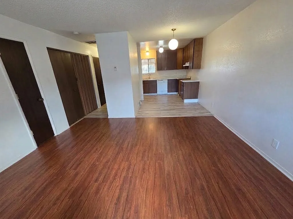 2 bed, 1.5 bath, 1080 sqft, $1,600 — Photo 1