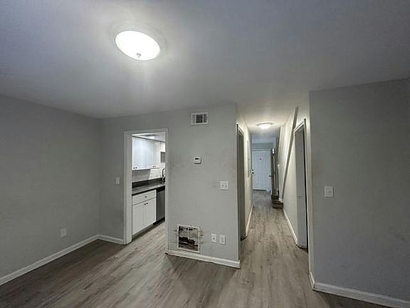 3rd image of 2604 Campbellton Rd SW APT C4