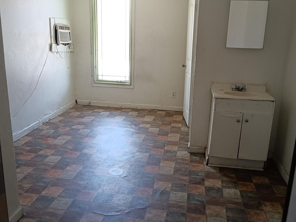 2nd image of 212 Rayfield Wright St #1J