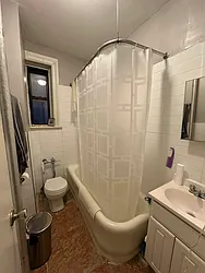 Rented by R New York