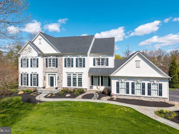 153 Magnolia Dr, Phoenixville, PA 19460