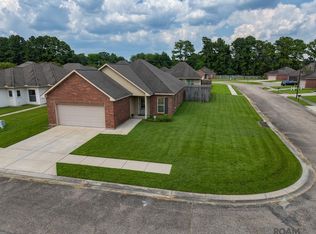 6751 Silver Springs Dr, Greenwell Springs, LA 70739