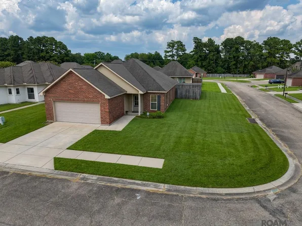 6751 Silver Springs Dr, Greenwell Springs, LA 70739